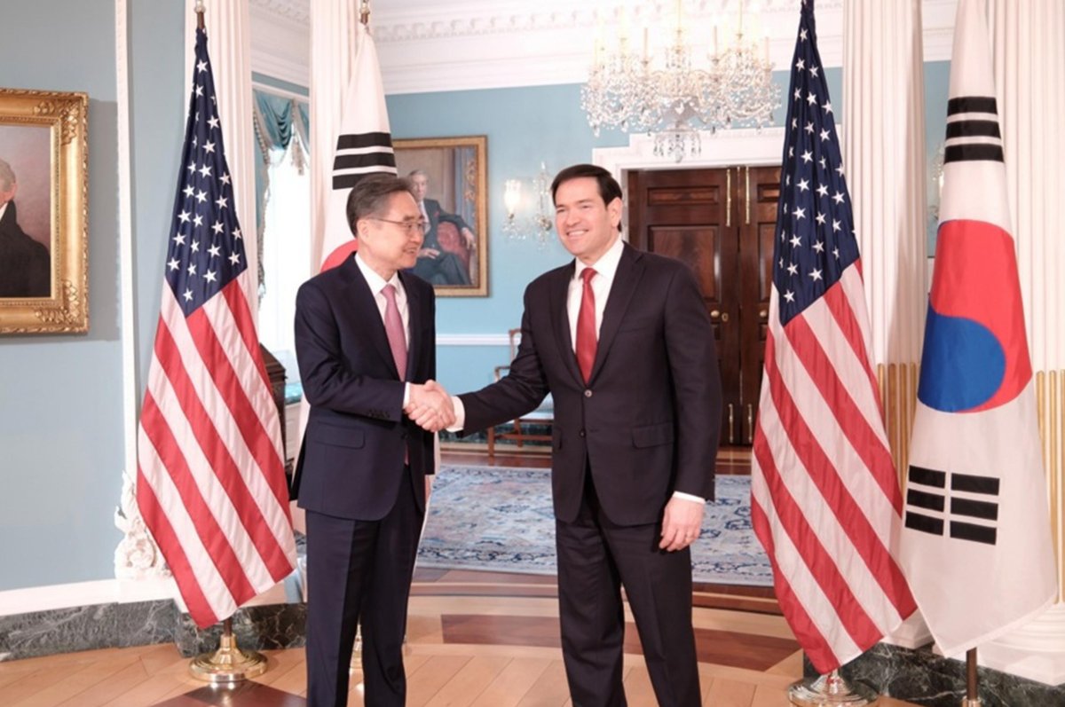South Korea, U.S. top diplomats agree to coordinate on North Korea